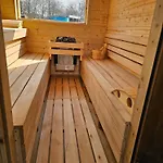 Letniskowy - Zolty-caloroczny Дом отдыха