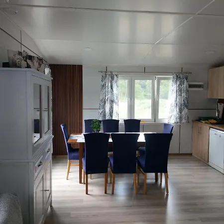Holiday home Letniskowy - Zolty-caloroczny