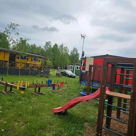 Dom wakacyjny Letniskowy - żółty-całoroczny *