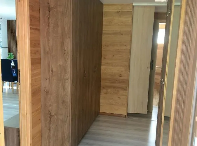 Dom wakacyjny Letniskowy - żółty-całoroczny