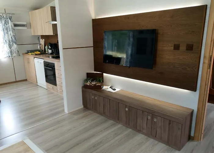 Letniskowy - żółty-całoroczny Rzeczenica