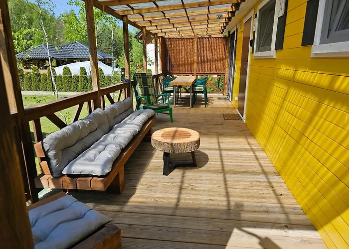 Letniskowy - żółty-całoroczny Dom wakacyjny Rzeczenica